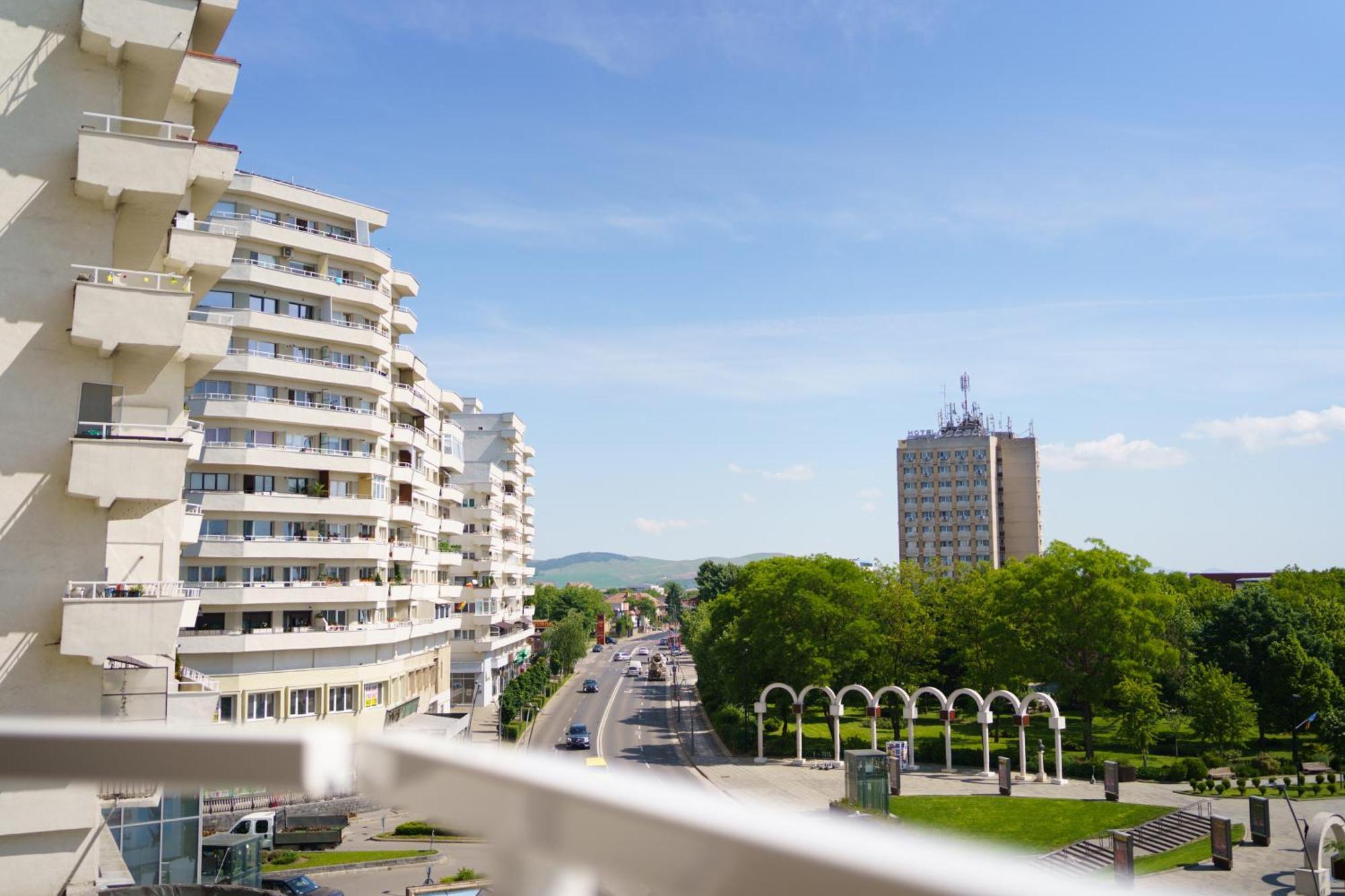 Pasiro Aparthotel Alba Iulia Eksteriør billede